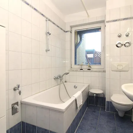 Апартаменты Haus Ostseeallee 32b 5 *